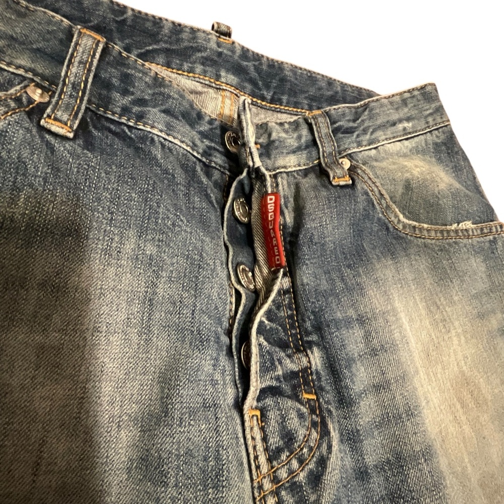 DSQUARED Faded Blue Jean Shorts - Picture 4 of 16